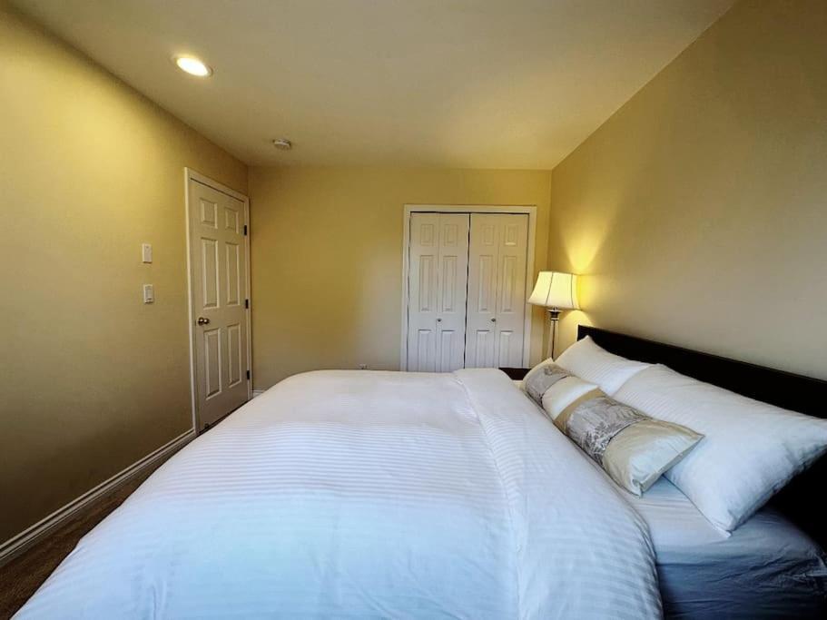 Super Cosy 8Bed & 6Bath In Vancouver Heart Near To Airport And Downtown Exteriör bild