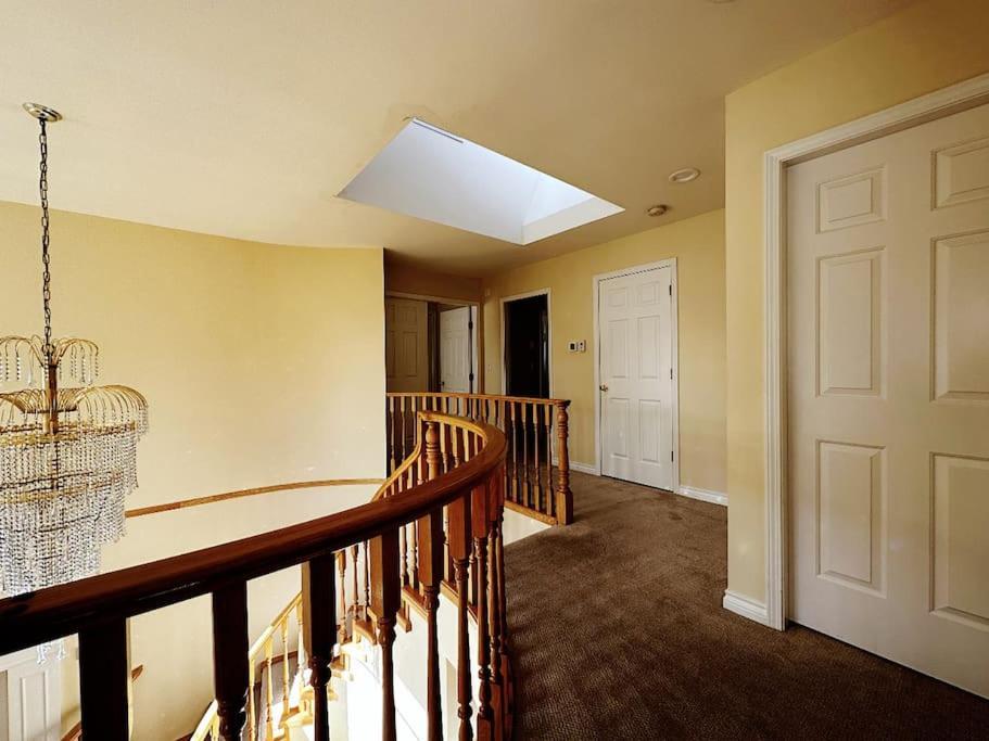 Super Cosy 8Bed & 6Bath In Vancouver Heart Near To Airport And Downtown Exteriör bild